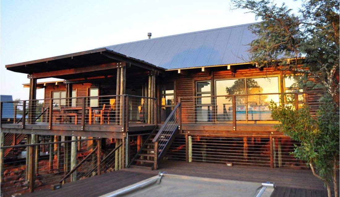 Aug_2016_-_House_du_Preez_2.jpg